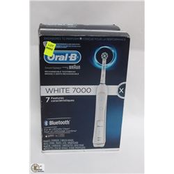 ORAL B WHITE 7000 RECHARGEABLE TOOTHBRUSH