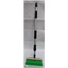 Image 1 : TELESCOPIC 36"-60" WASH BRUSH