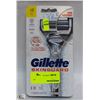 Image 1 : 2 PACKS OF GILLETTE SKIN GUARD RAZORS
