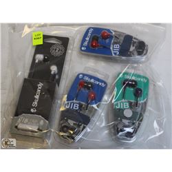 BAG OF SKULLCANDY HEADPHONES