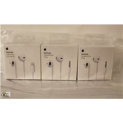 BAG OF ASSORTED APPLE PRODUCTS