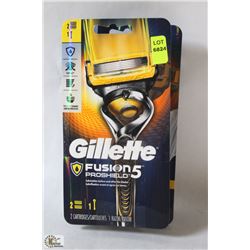 LOT OF 2 GILLETTE FUSHION RAZORS