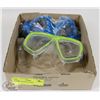 Image 1 : LOT OF 2 DIVING MASKS