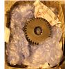 Image 1 : BOX WITH 2 MISC GEAR WHEELS