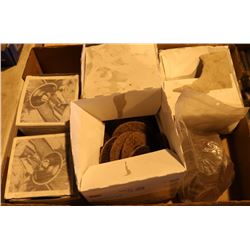 FLAT OF ASSORTED 3M BUFFING WHEELS