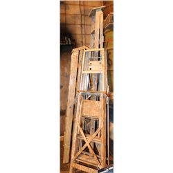 LOT OF 5 STEP LADDERS OF VARIOUS SIZE