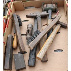FLAT OF ASSORTED WIRE BRUSHES, HAMMERS, STONES &