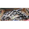 Image 1 : FLAT OF VISE GRIPS, CLAMPS, AND TABLE VISE