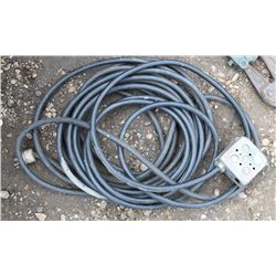 EXTENSION CORD WITH 4 PLUG RECEPTACLE