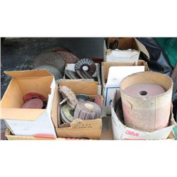 FLAT OF VARIOUS SANDING DISCS AND MORE