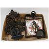 Image 1 : BOX OF CAST IRON ITEMS