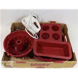 FLAT OF SILICONE BAKEWARE AND ELECTRIC HAND MIXER