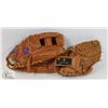 Image 1 : LOT OF TWO BASEBALL GLOVES