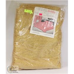 WILSHIRE DOUBLE SIZE COMFORTER