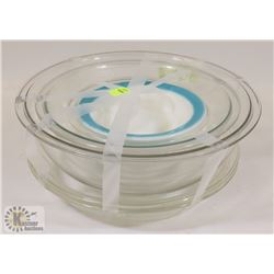 SET OF PYREX BOWLS