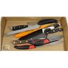 Image 1 : FLAT OF ASSORTED KITCHEN CARVING KNIVES
