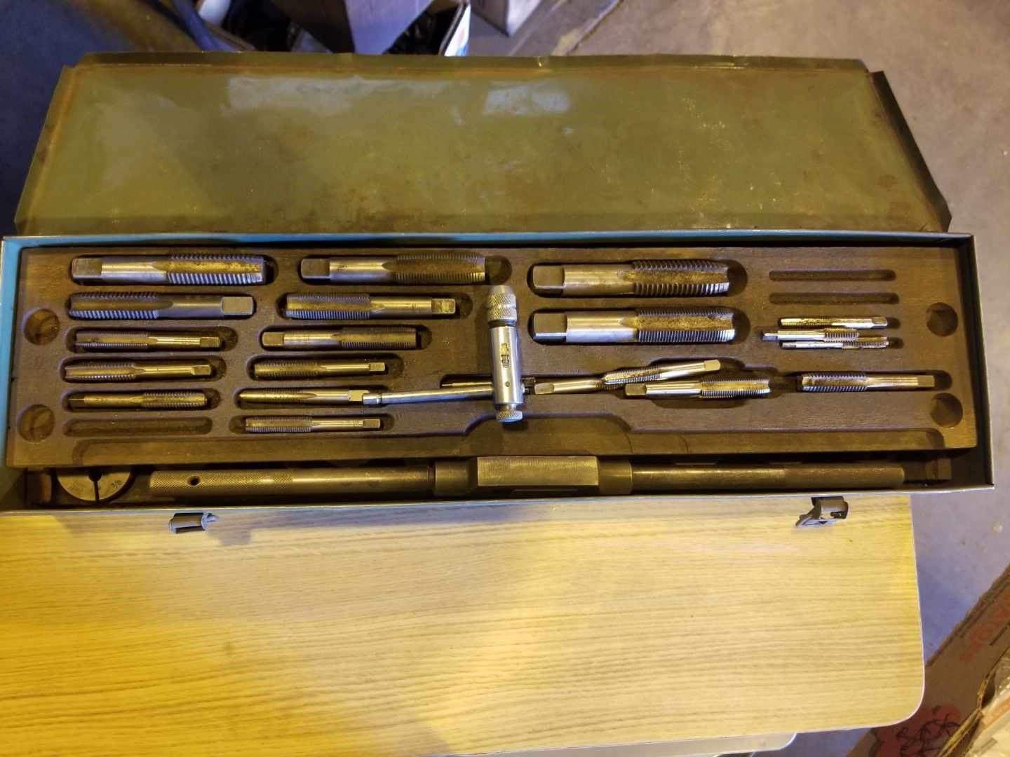 LARGE TAP AND DIE SET Kastner Auctions