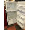 Image 2 : FRIGIDAIRE TOP MOUNT FRIDGE W 28" L 29.5" H 59.5"