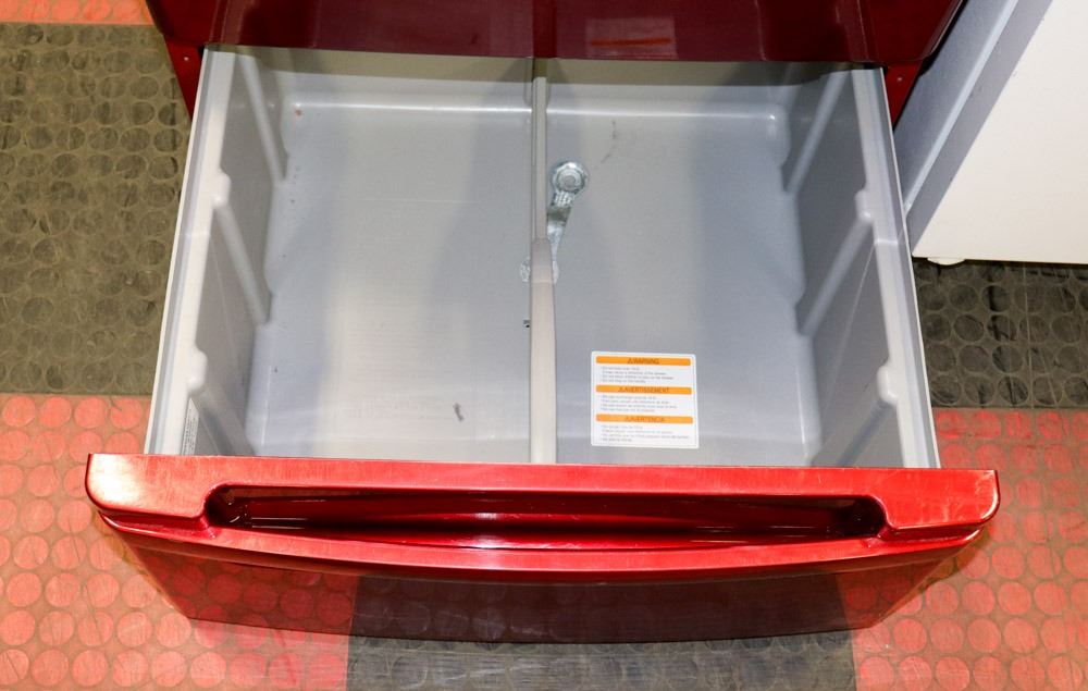 LG PEDESTAL DRYER W 27" L 29" H 45"