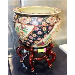 CLOISSONE PLANT POT WITH WOOD BASE, 19.5"H