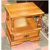 Image 1 : VILAS MAPLE END TABLE W/ DRAWER