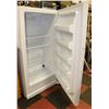Image 2 : FRIDGIAIRE UPRIGHT DEEP FREEZE.