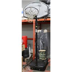 PORTABLE BASKETBALL NEW, EXTENDS TO 10 FT