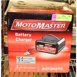 MOTOMASTER 12V BATTERY CHARGER.