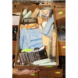 BOX OF AUTOMOTIVE CLEANING SPONGES, CLOTHES AND