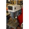 Image 2 : DELTA 15" DRILL PRESS, MODEL 15-632, 3/4HP MOTOR,
