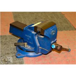 RECORD BRAND NO.4 VISE HAS SWIVEL BASE - 4-1/2