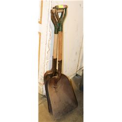LOT OF 3 SHOVELS