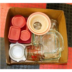 BOX W/BAKING ITEMS - PYREX & FIREKING
