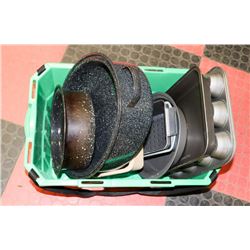 BOX OF BAKING PANS
