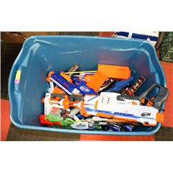 TOTE WITH NERF GUNS AND AMMO