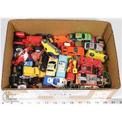 BOX W/OVER 35 VINTAGE 1970'S - 1990'S DIE