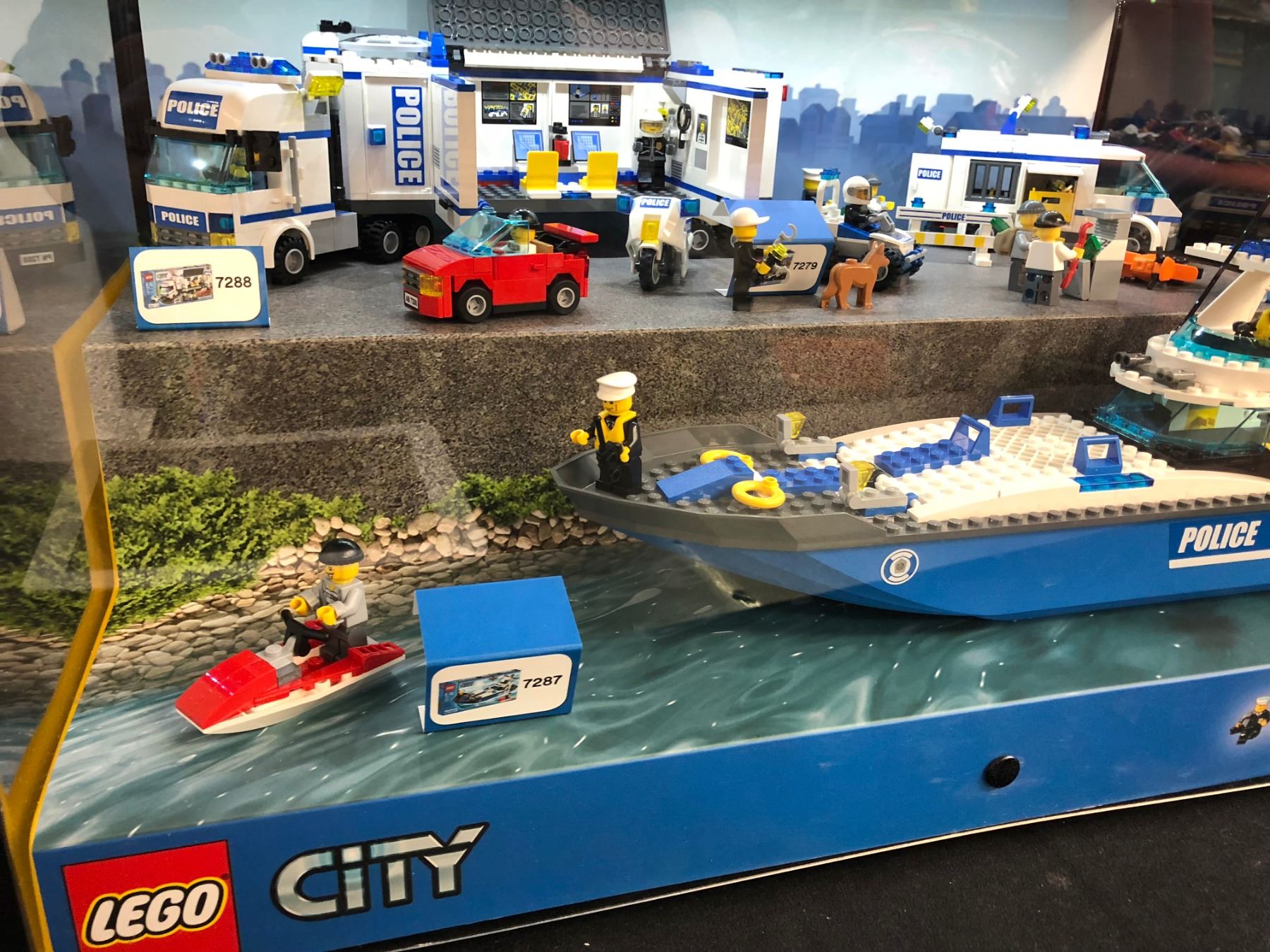 LEGO 7287 City Police Boat Play Set (BUILT SET)