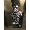 Image 2 : STAR WARS DEATH TROOPER SPECIALIST CLASSIC BUST (GAMESTOP EXCLUSIVE)
