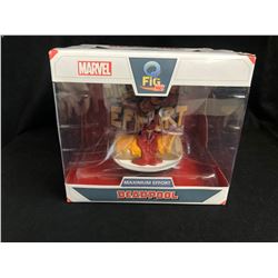 Marvel Q-Fig Max Diorama Deadpool (Maximum Effort)