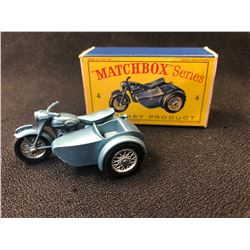 MATCHBOX LESNEY SERIES 4 TRIUMPH MOTORCYCLE WITH SIDECAR