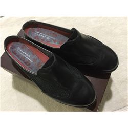 AravonJada Mule Black Size 11 B
