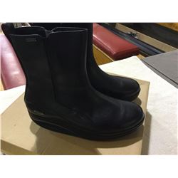 Ladies Tenga Mid GTX Balance Boot- Black Leather 10-10.5