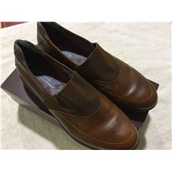 Ladies Aravon Jenna Brown Shoes 10 1/2