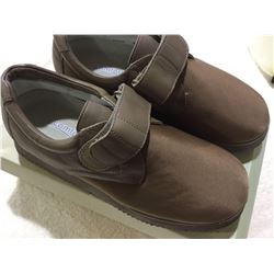 Ladies Comfortriteby Sequoia Shoes- Taupe Size 8
