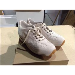 MBT Pata Ladies 6-6.5 orthopedic walking shoesRETAIL $285