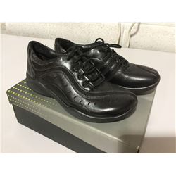Clarks Wave Wheel Womens- Black Size 5M