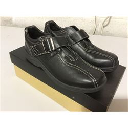 P.W. Minor Times Square Black Smart Casual 7.5