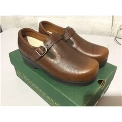 Ana-Tech Brown Size 10-10.5
