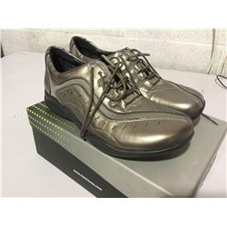 Clarks Wave Wheel Womens Size 9 in Pewter