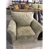 Image 1 : NEW Smith-Sage Sofa Chair